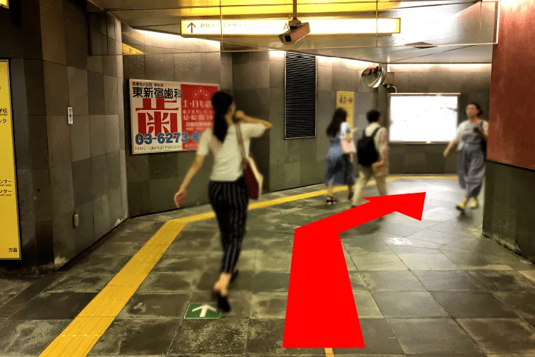 3.曲がり角がございますが、道なりに進んで下さい